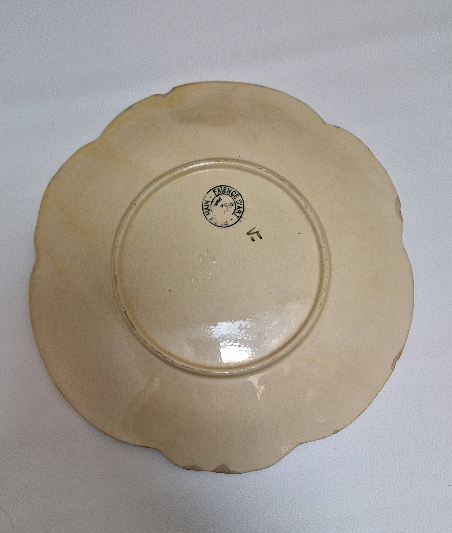 5 plates in hand-painted “faience d’art” slip