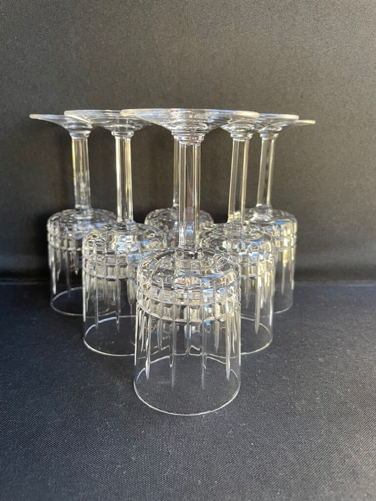 Verres à vin blanc art déco en cristal soufflé et taillé