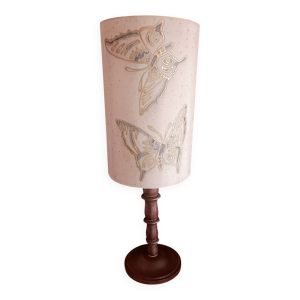 Lampe en bois tourné et abat-jour en soie