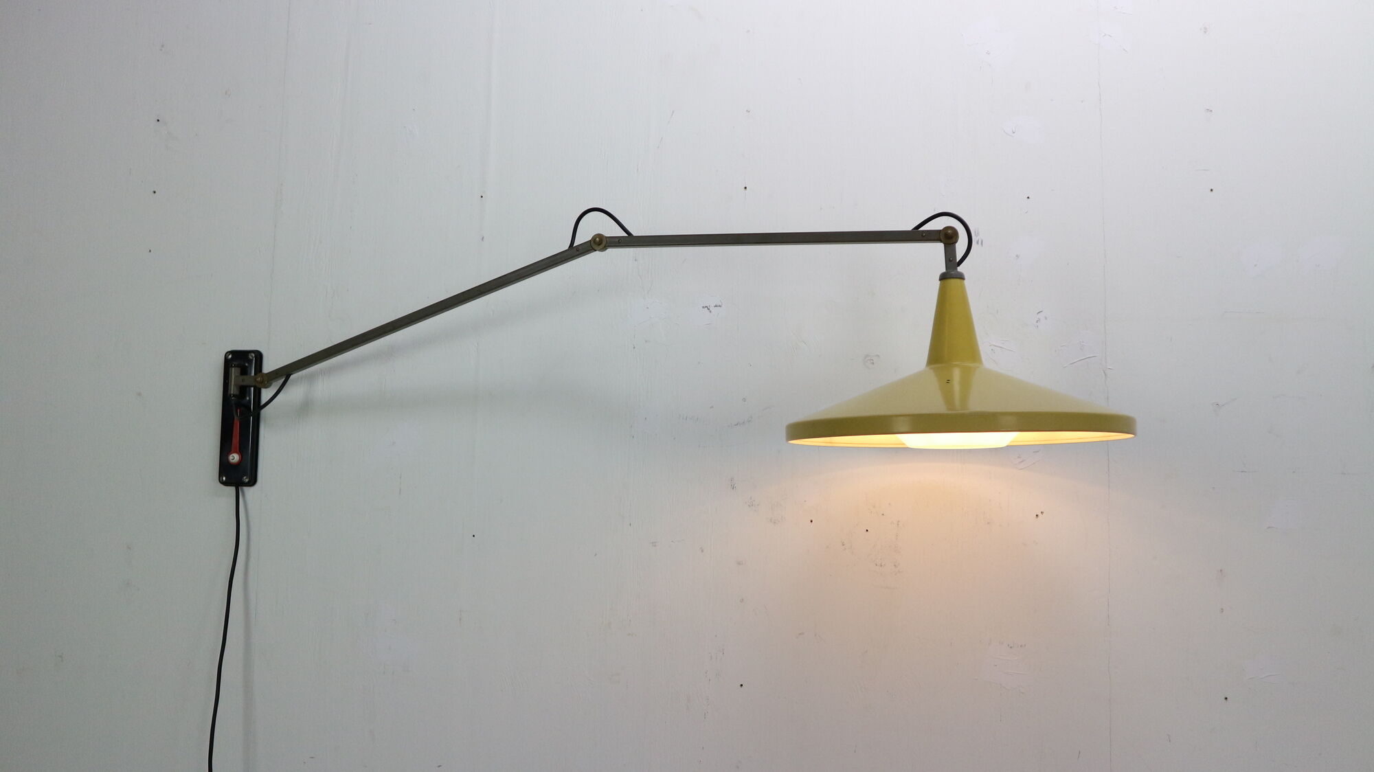 Yellow & grey Wim Rietveld 'Panama' wall lamp 4050 for Gispen 1955s Dutch design