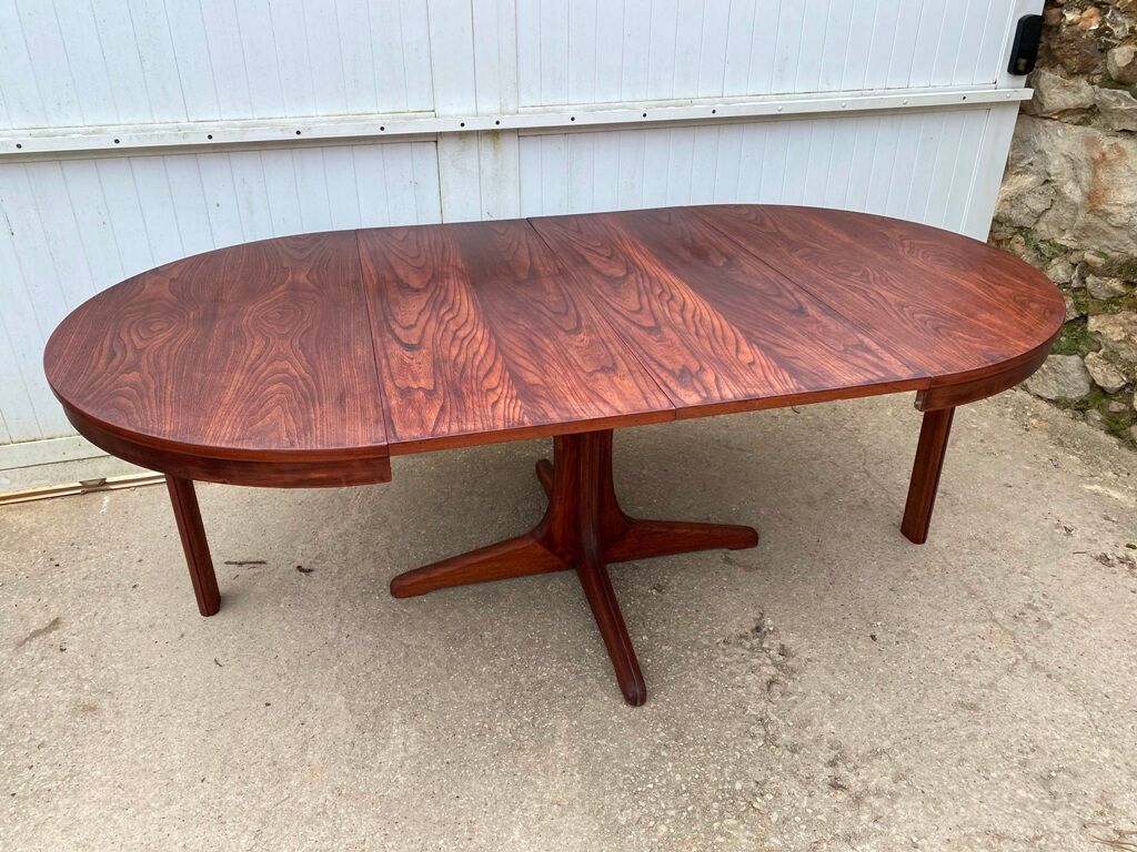 Scandinavian extendable round table in teak lg 115 to 205cm an60