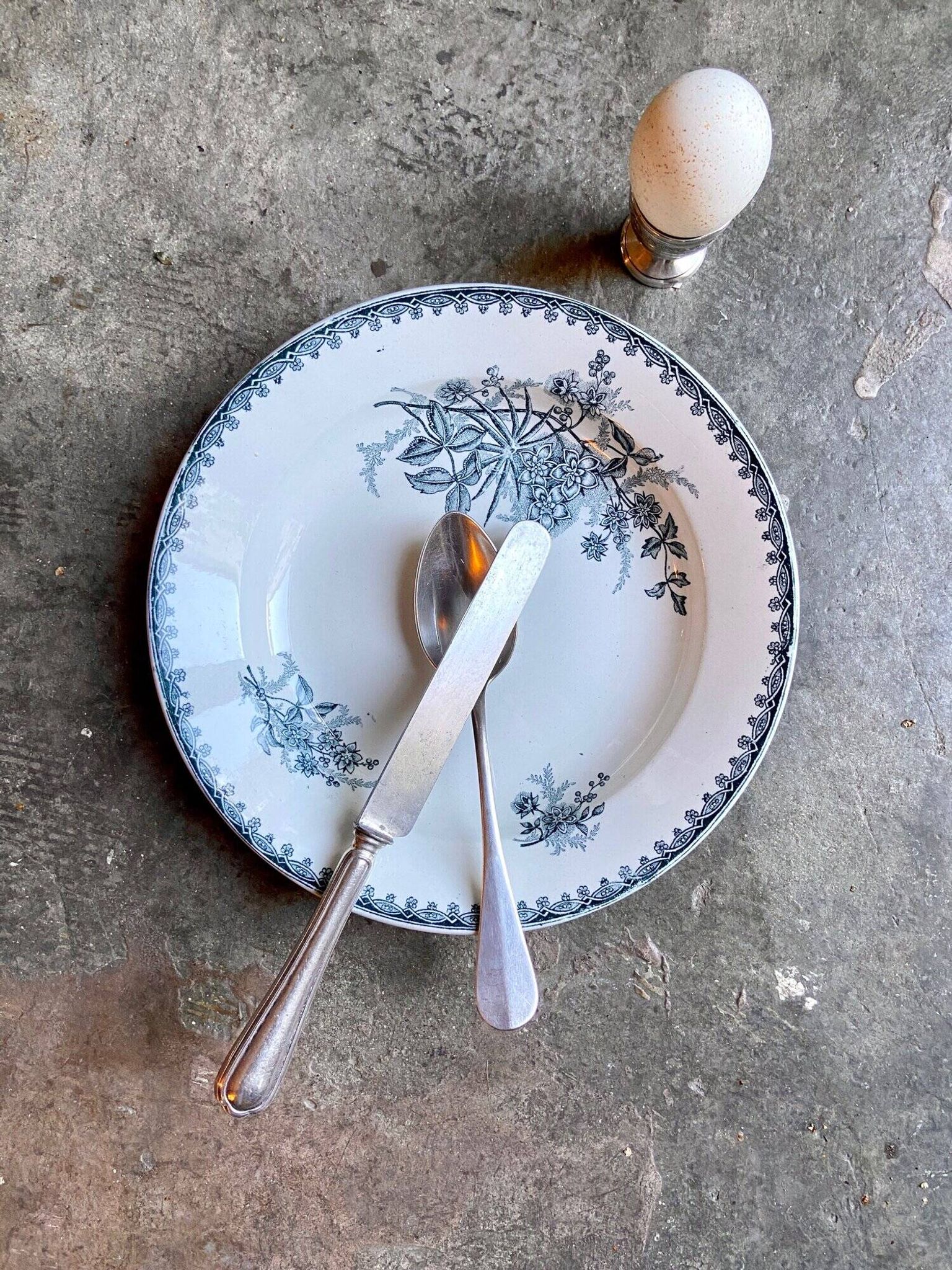 Sainte Amandinoise hollow plate in iron clay, "Margot" service