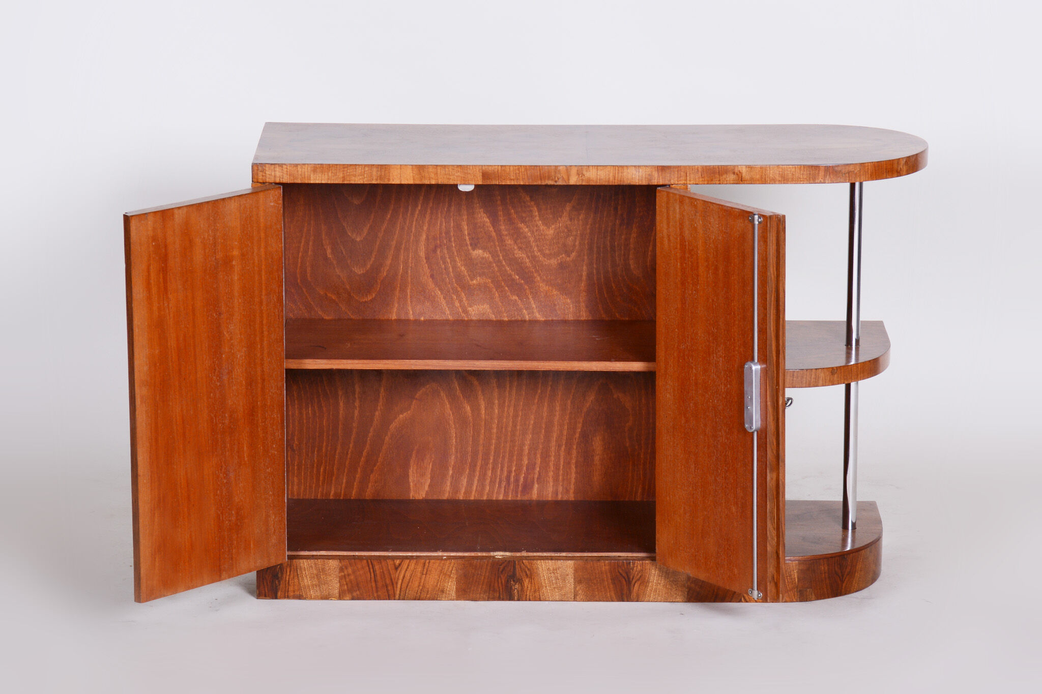 Buffet Art Déco fabriqué dans les années 1930 en Tchéquie