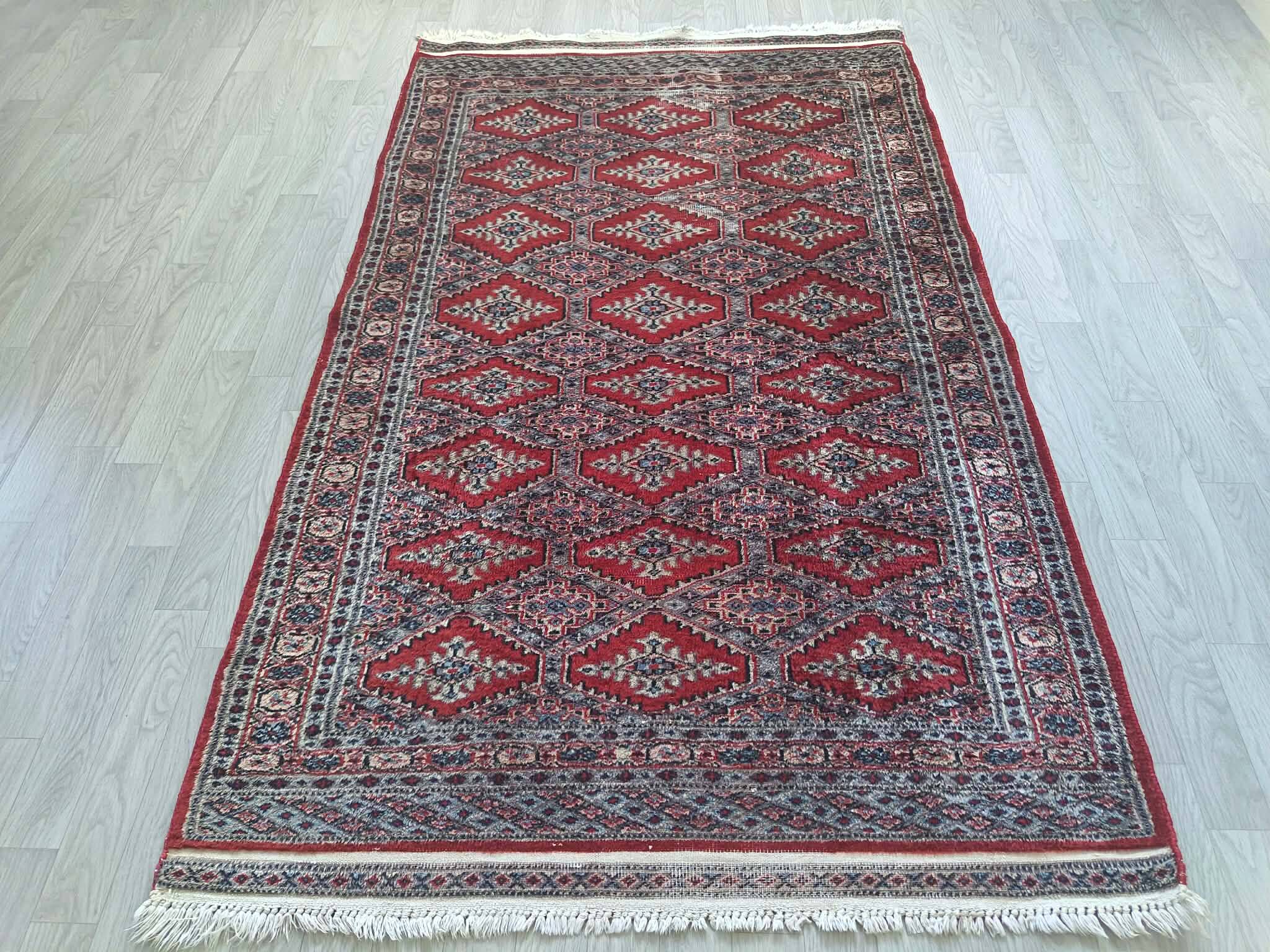 Handmade Pakistani carpet