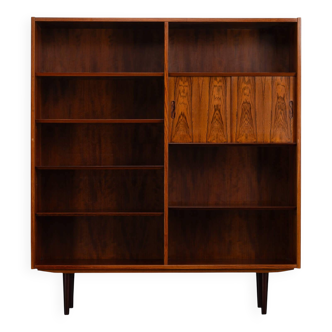 Rosewood library designed by Danish designers with doors by Hundevad & Co, 1960s.