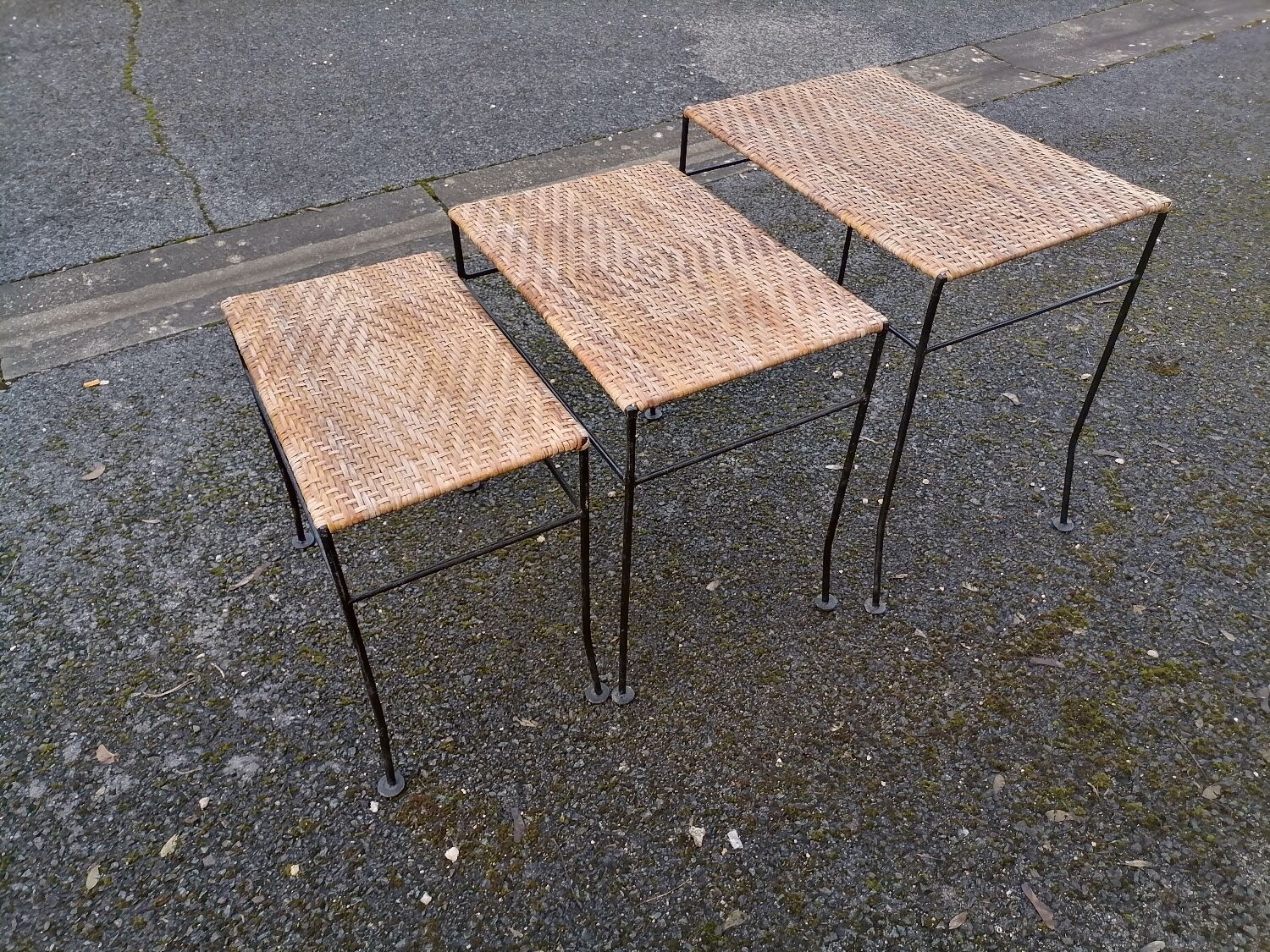 Nesting tables. vintage.