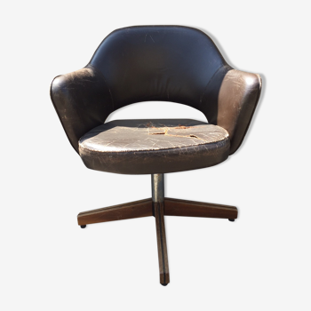 Executive armchair by Eero Saarinen for Knoll