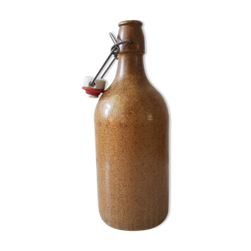 Bouteille en grès
