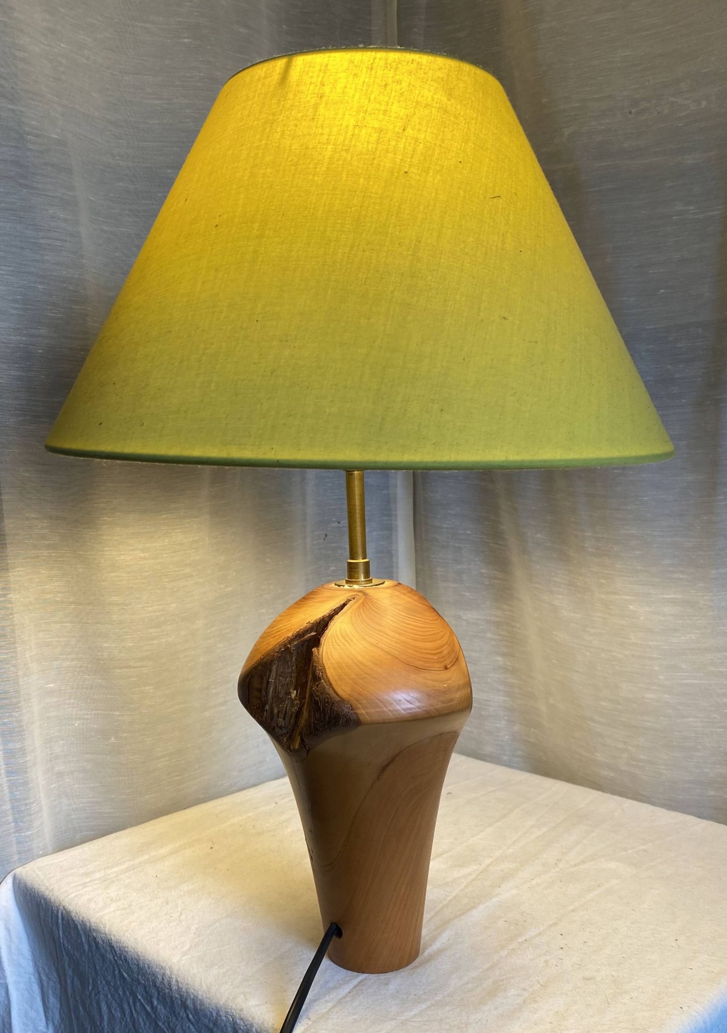 Lampe bois brutaliste vintage 1970-80 forme libre