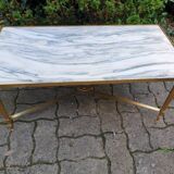 Table basse en marbre et laiton