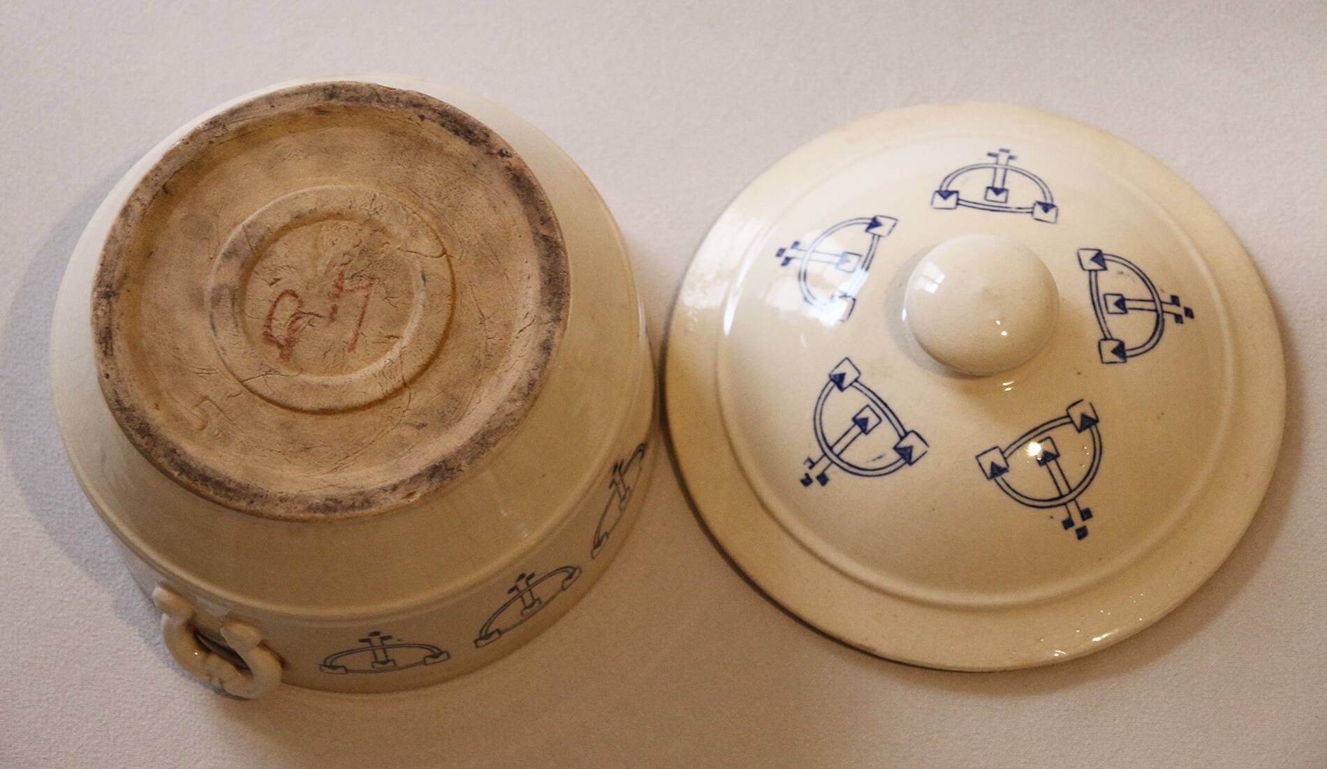 Vegetable soup tureen Saint-UZE Art Deco patterns