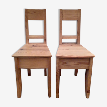 Paire de chaises en pin