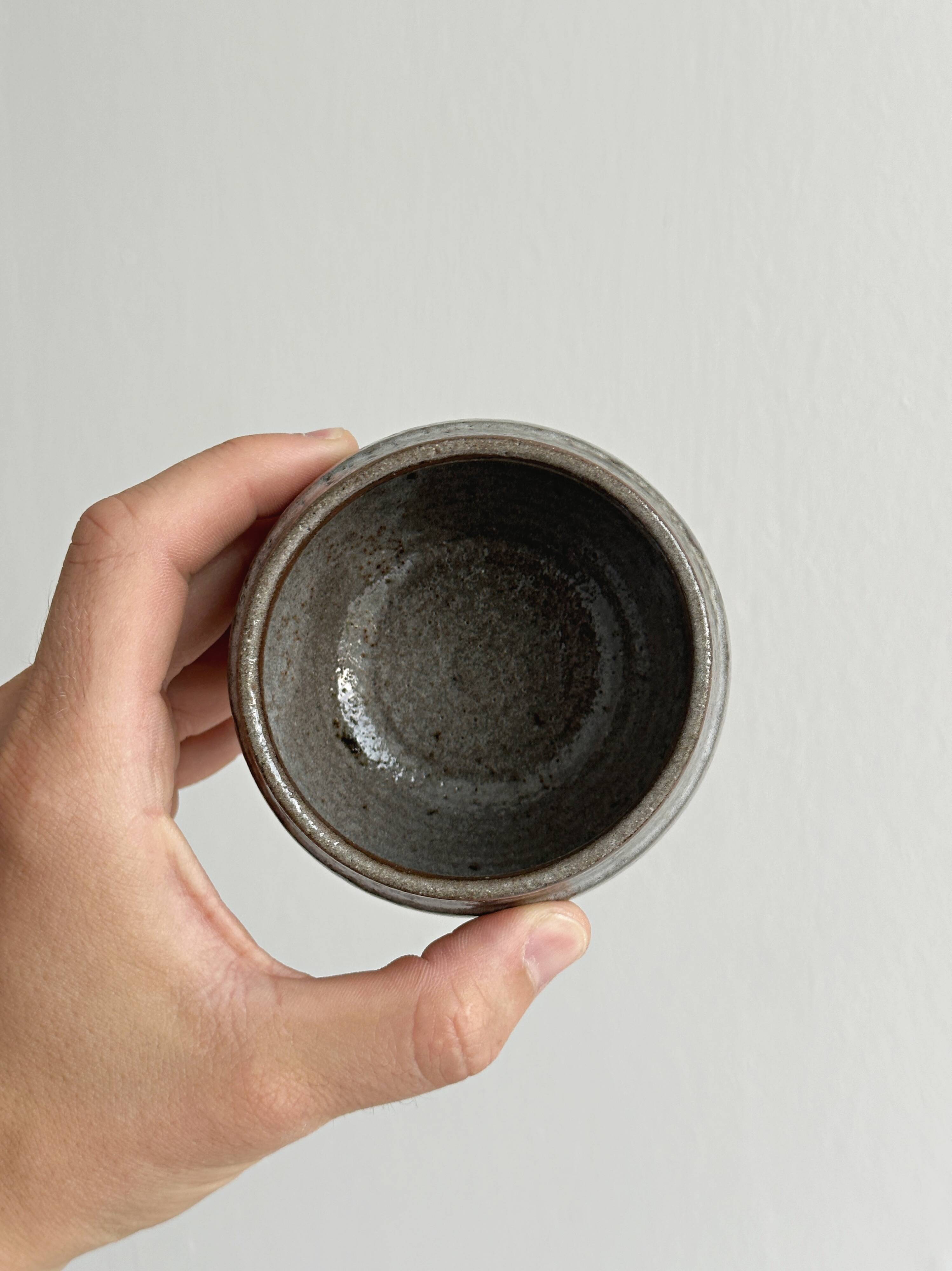 Speckled grey ceramic sugar bowl