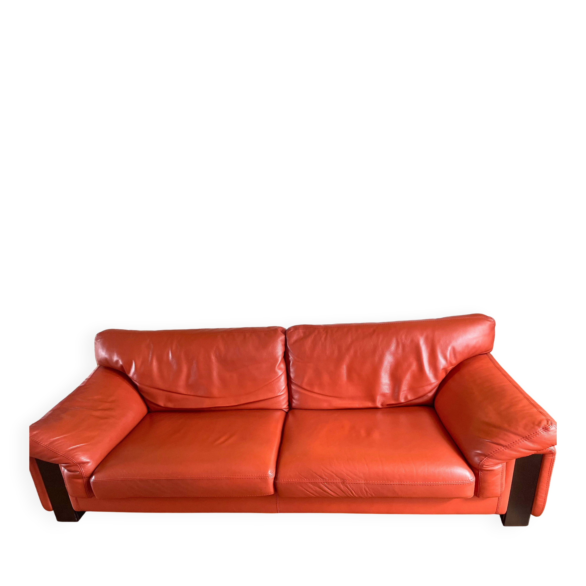 3-seater canapé in tawny leather, Ascot model by Roche Bobois.
