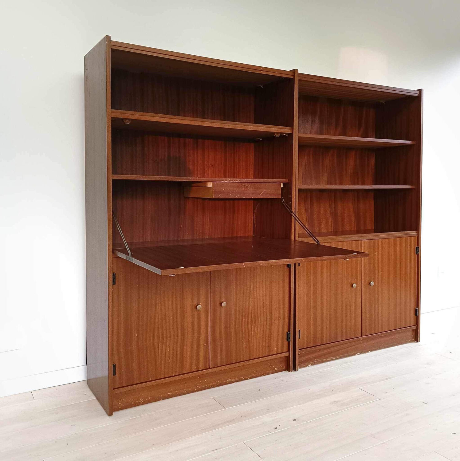 Library / secretary set