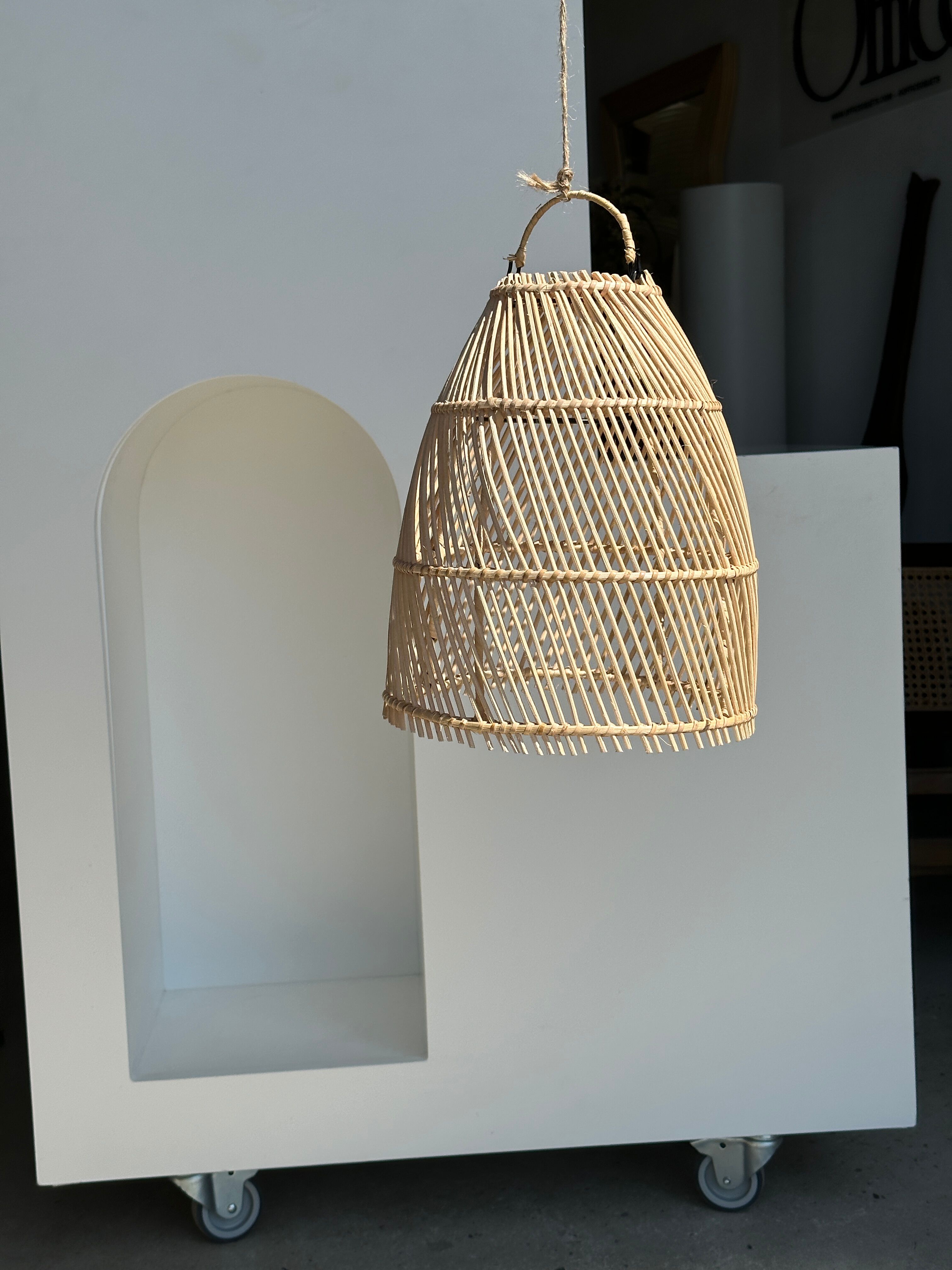 Suspension en rotin en forme de cloche d25 h28