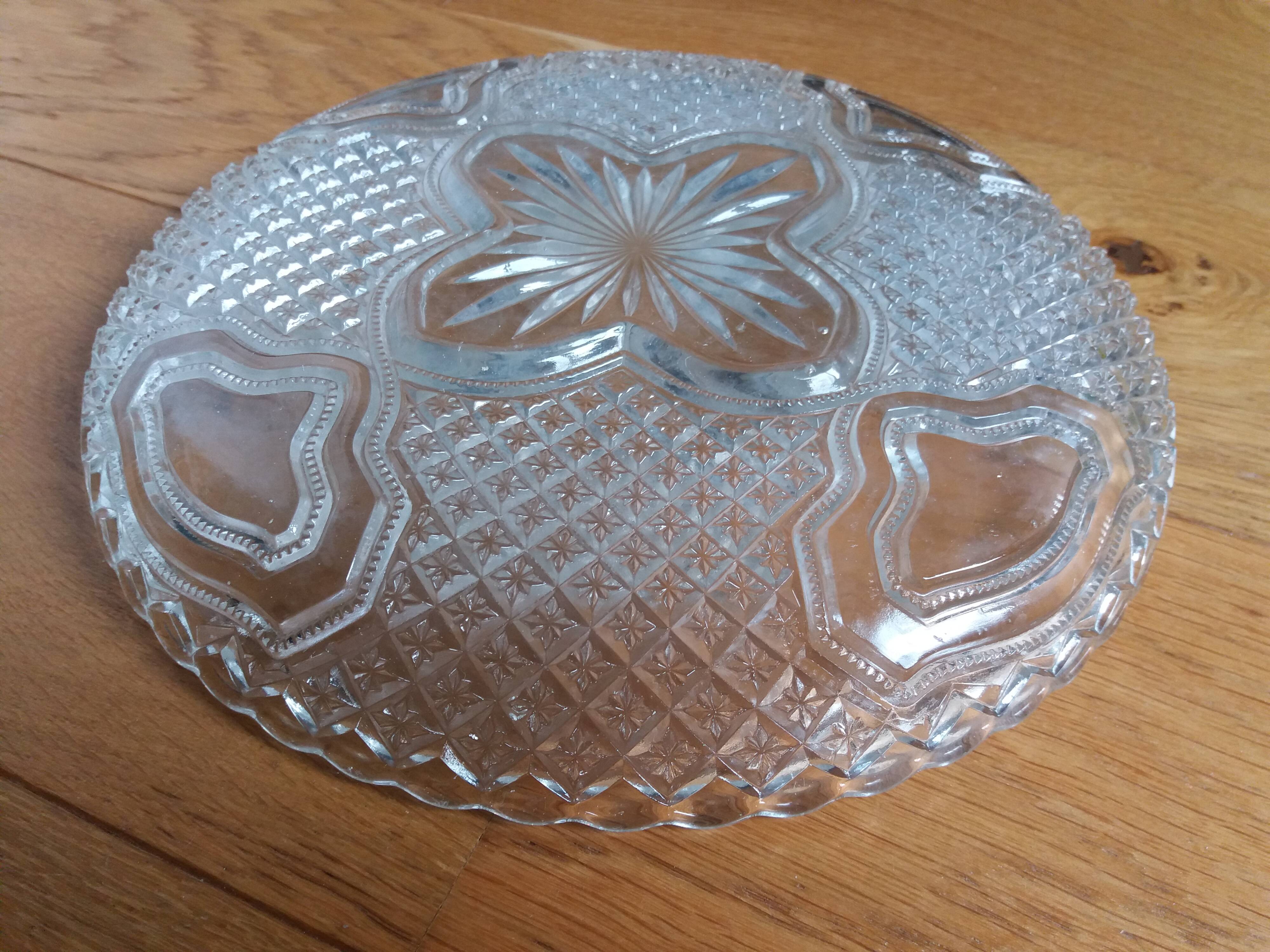 Chiseled glass dish