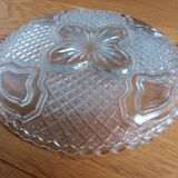 Plat en verre ciselé