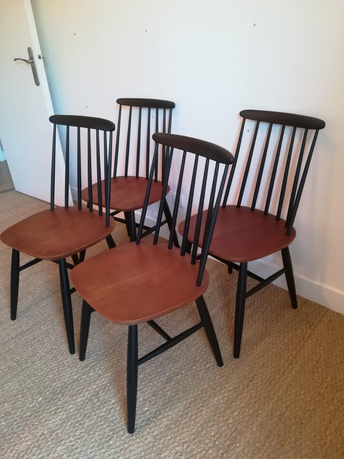 Set of 4 chairs