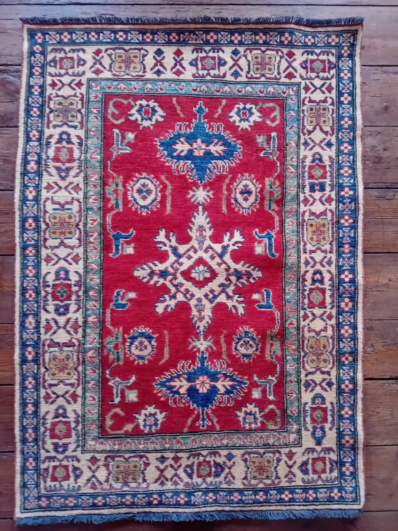 Handmade Pakistani Kazak Rug 149x107cm