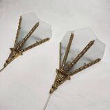 Par de apliques de bronce. España, 1980s.