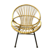 Rattan chair with metal base