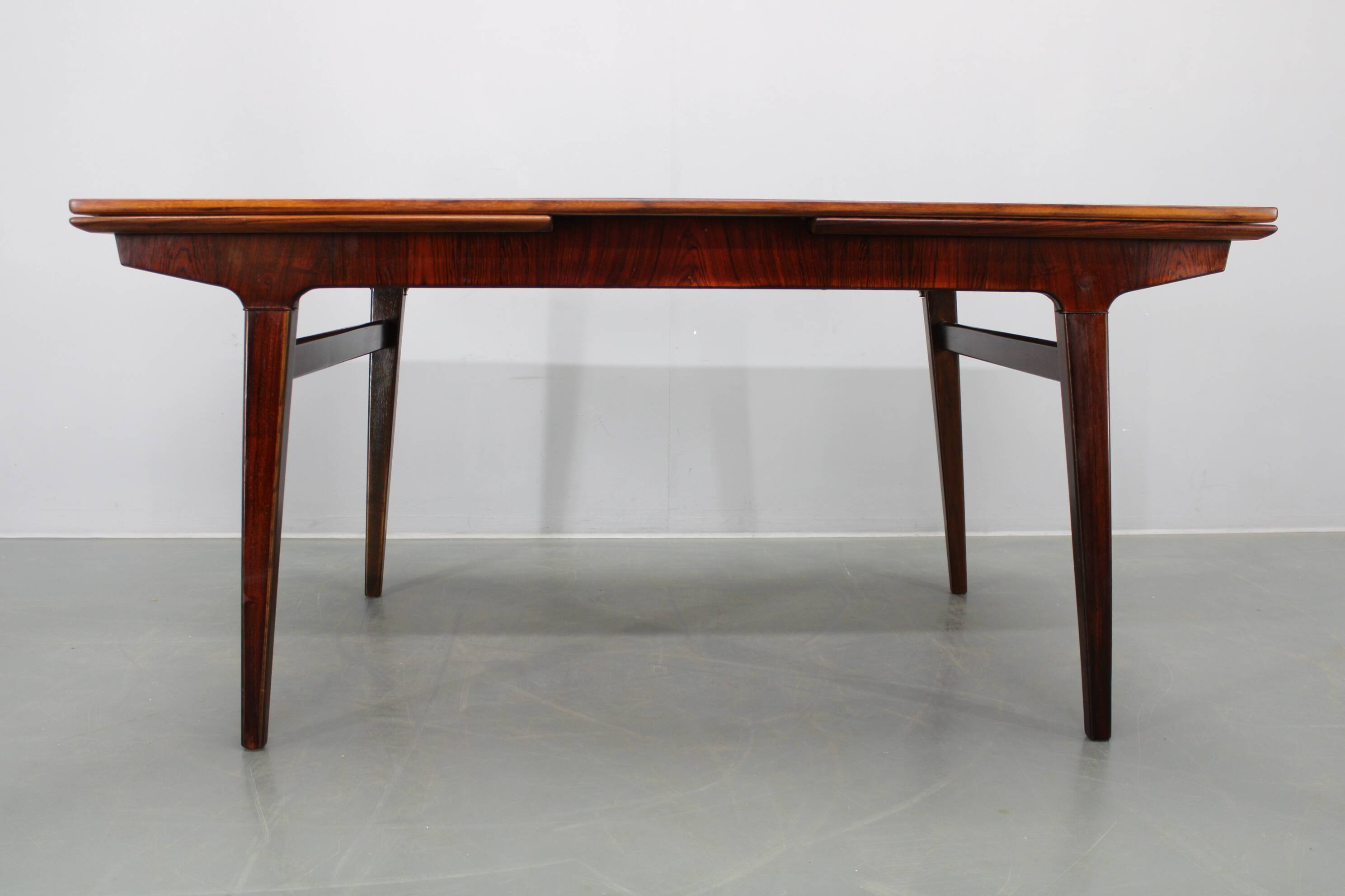 Mid-century Danish extendable dining table, Denmark, 1960s