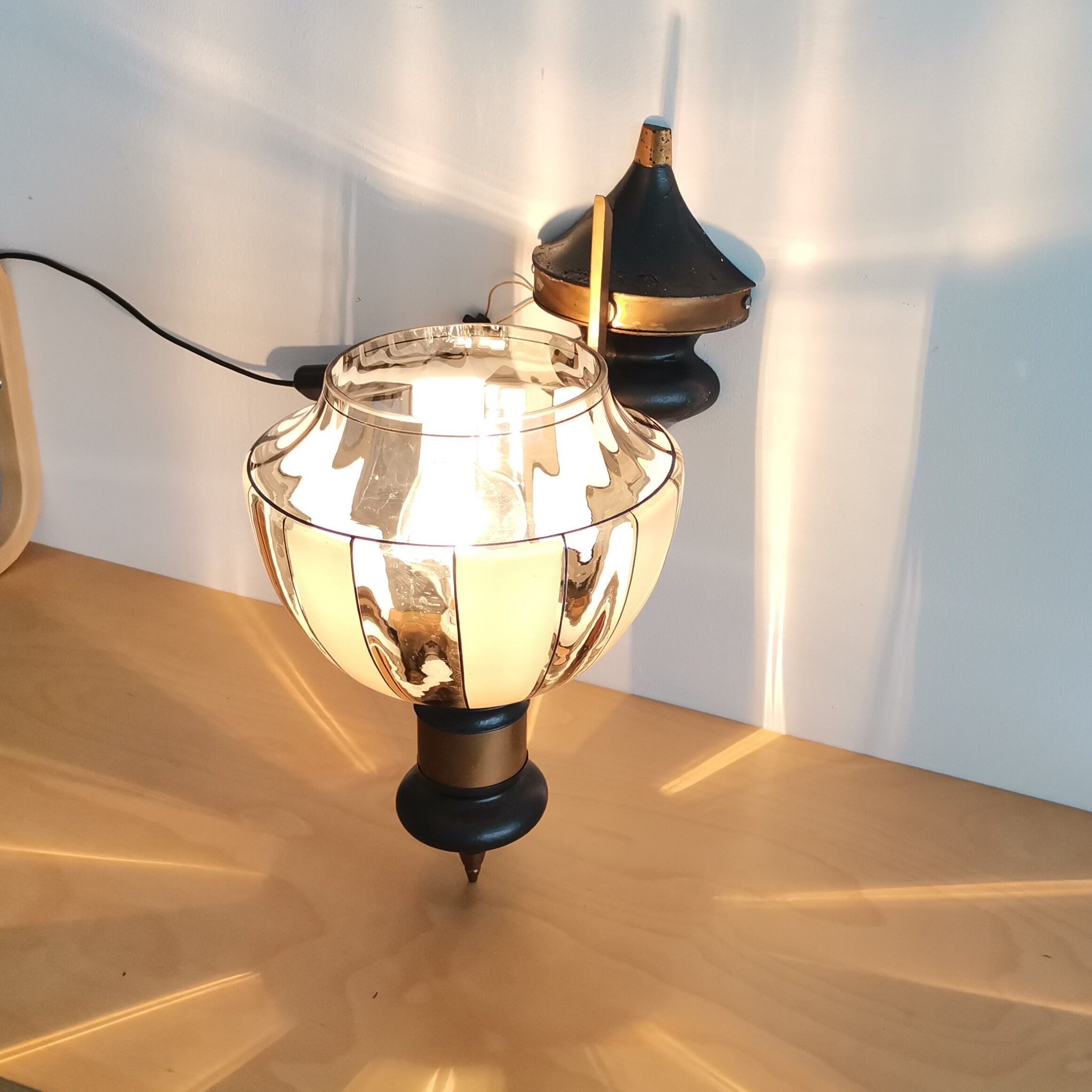Art Deco metal glass wall sconce lamp