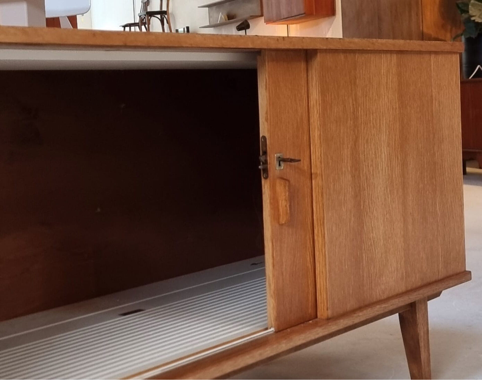 Buffet du milieu du siècle