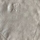 Nappe blanche ancienne monogramme