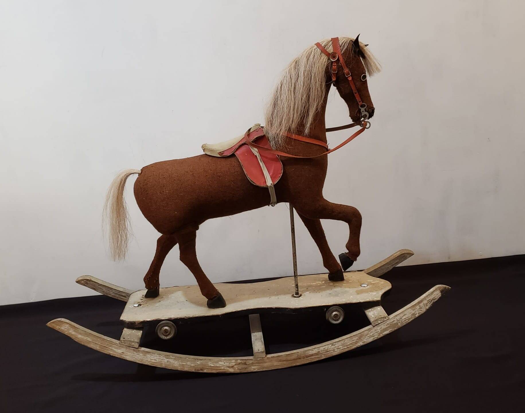 Rocking horse made of wood, fabric and natural horsehair, 1940-1950