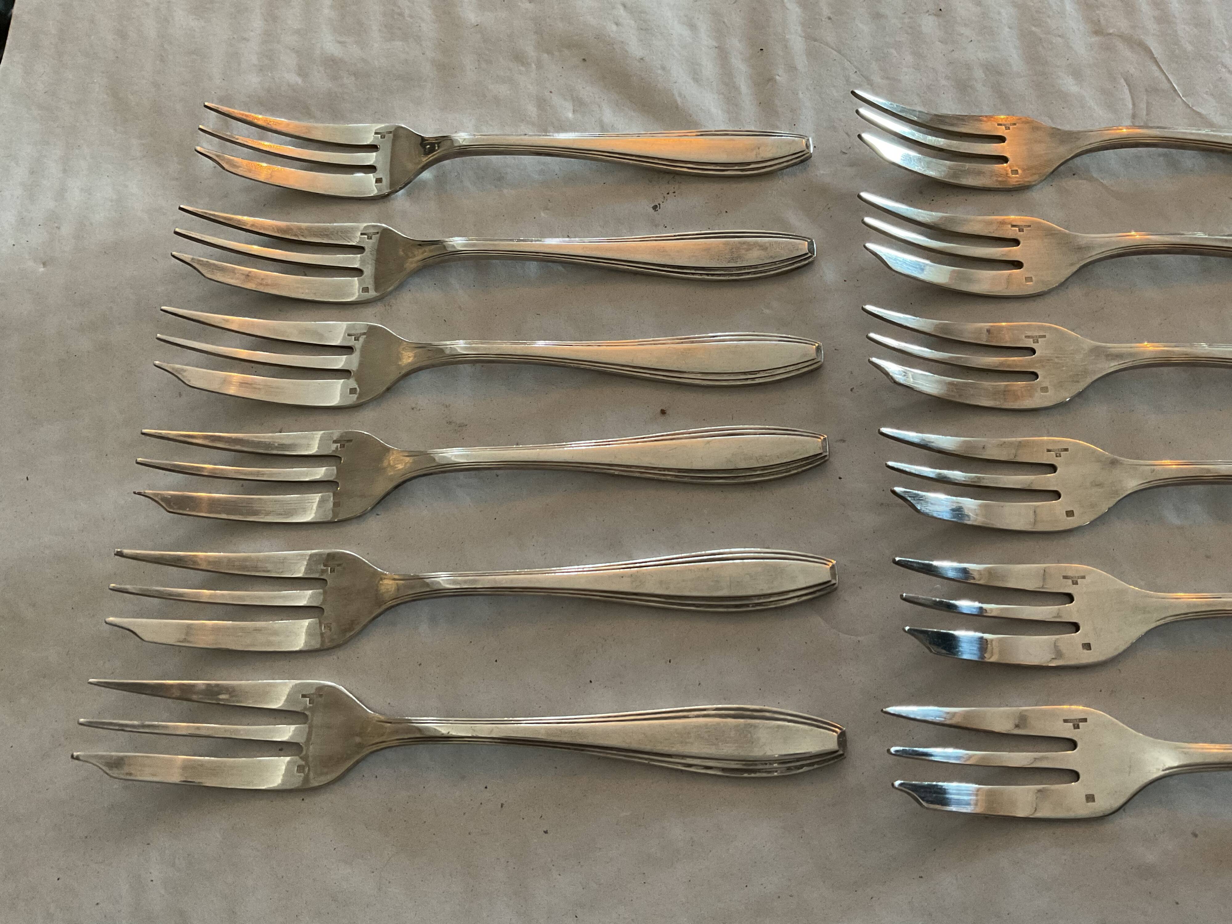 Cutlery.12 dessert forks .silver metal