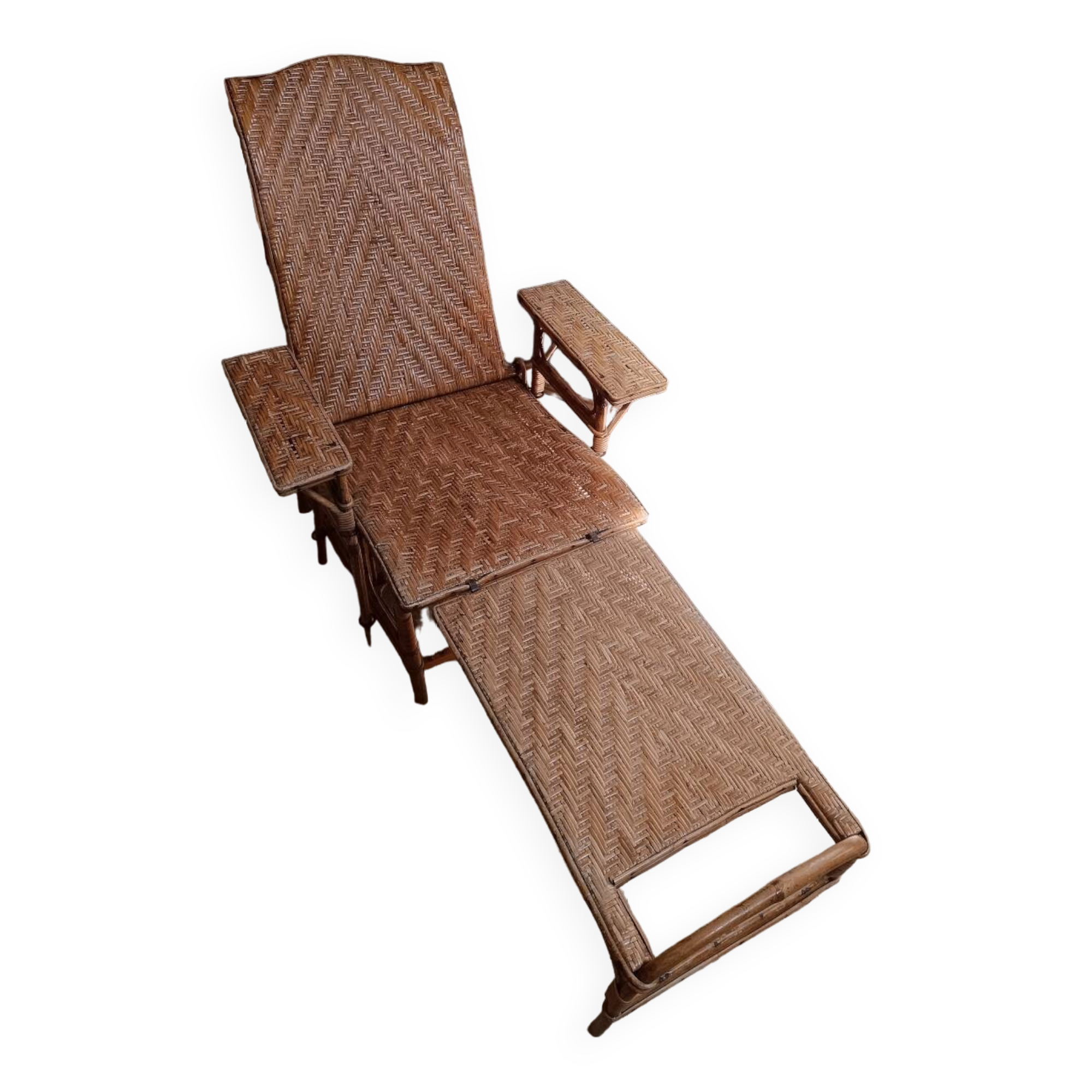 Sunbed - Vintage rattan wicker deckchairs