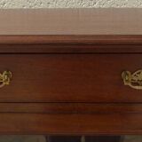 Mahogany veneer display case, opening with a door and a drawer, Louis XVI style - Very good condition