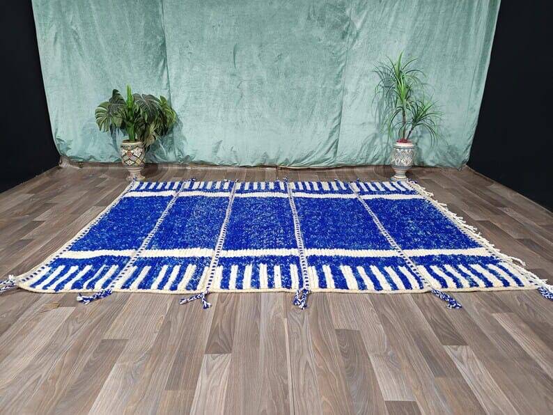 Traditional handmade Berber rug, size 100 x 200 cm