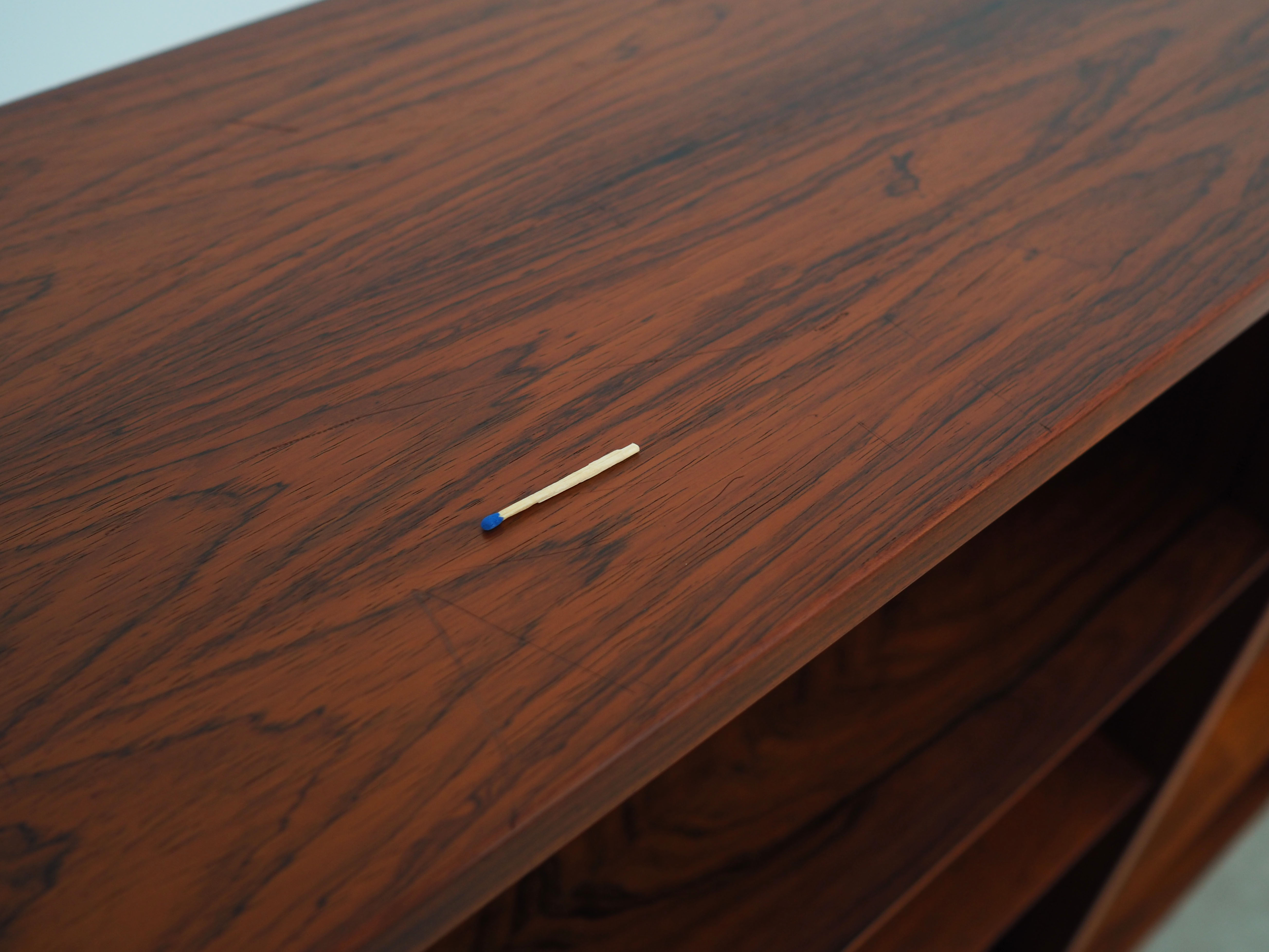 Bibliothèque en palissandre, design danois, années 1970, production: Hundevad