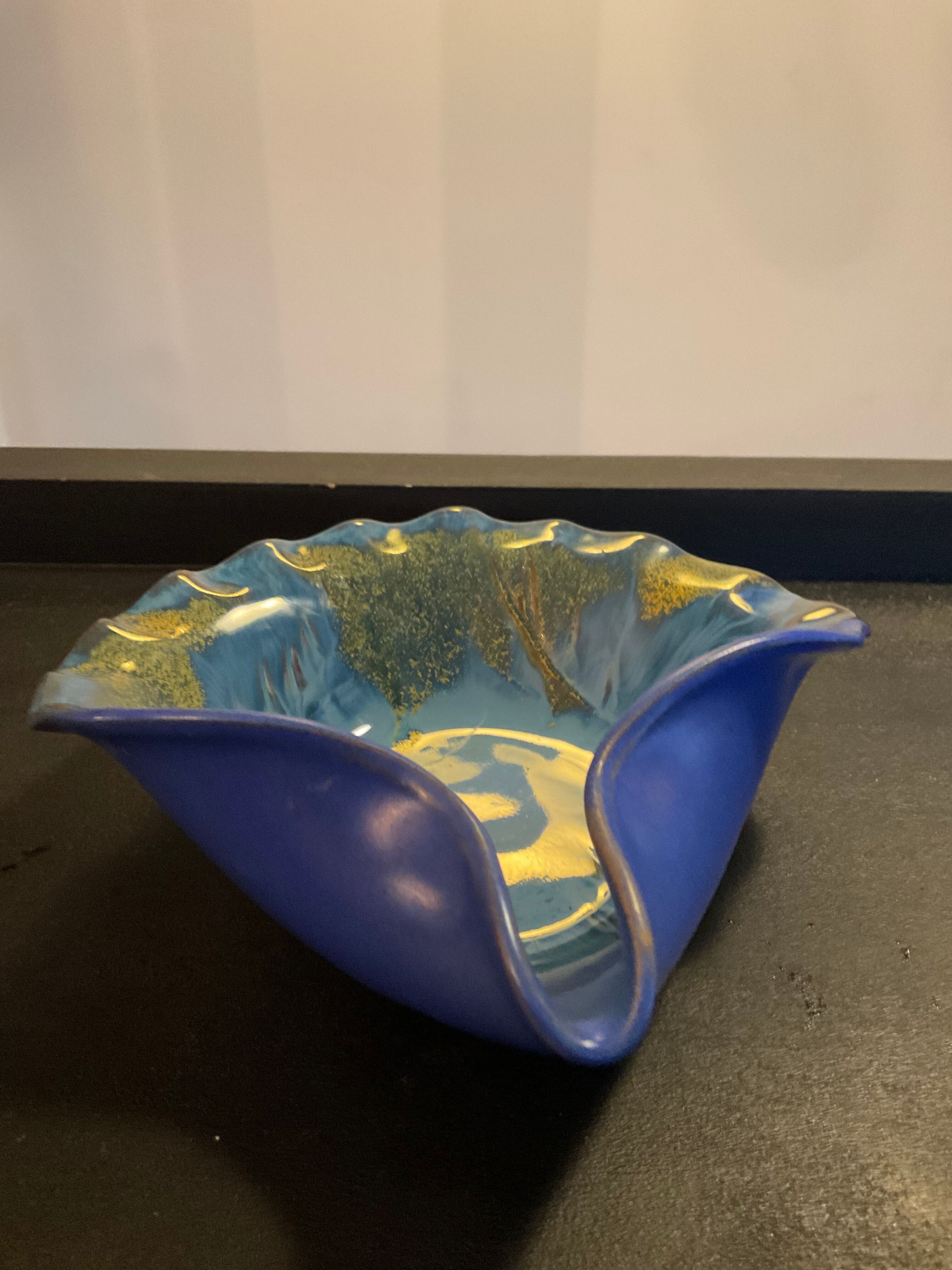 Empty pocket vintage shell glazed terracotta