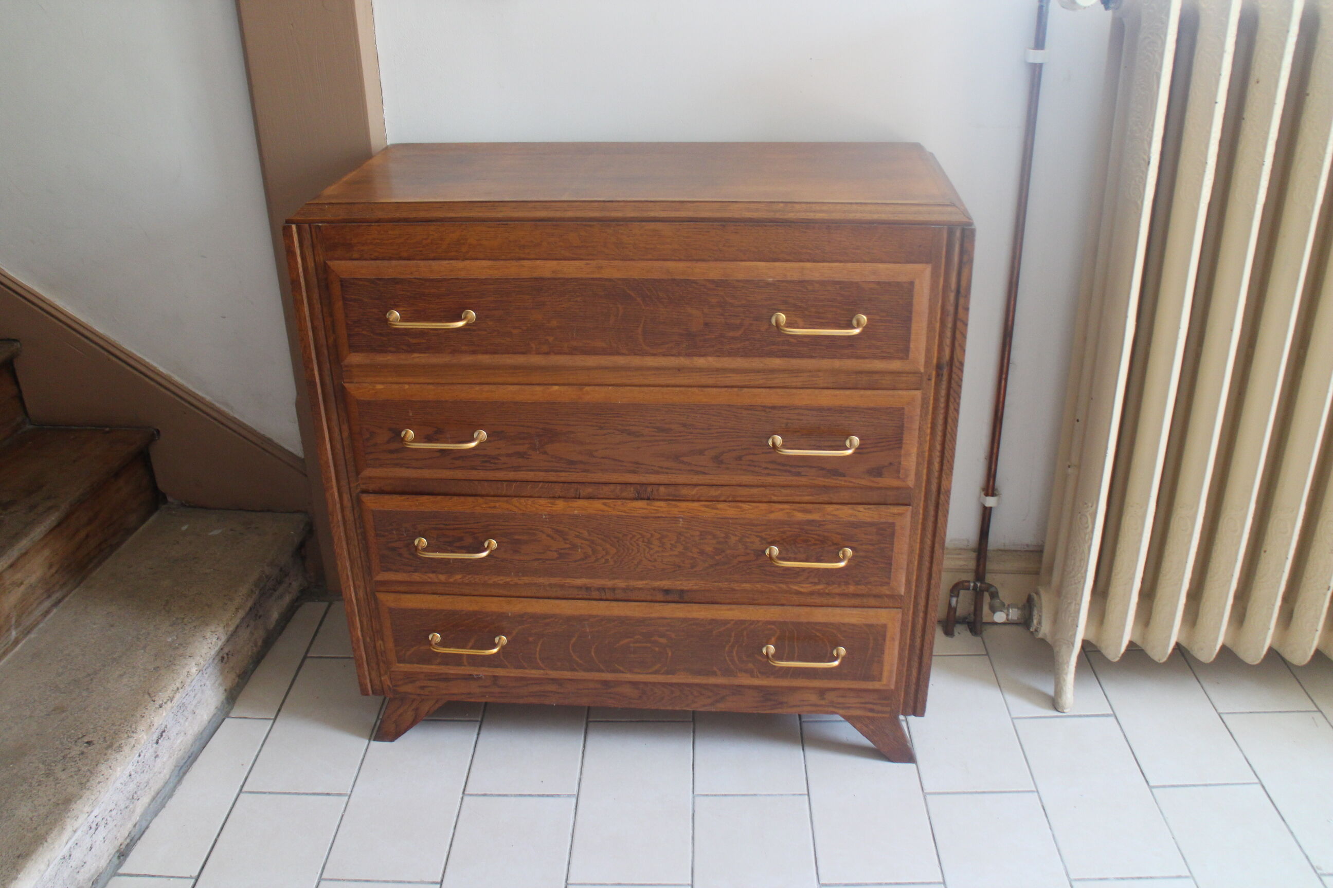 Chest of drawer compass feet