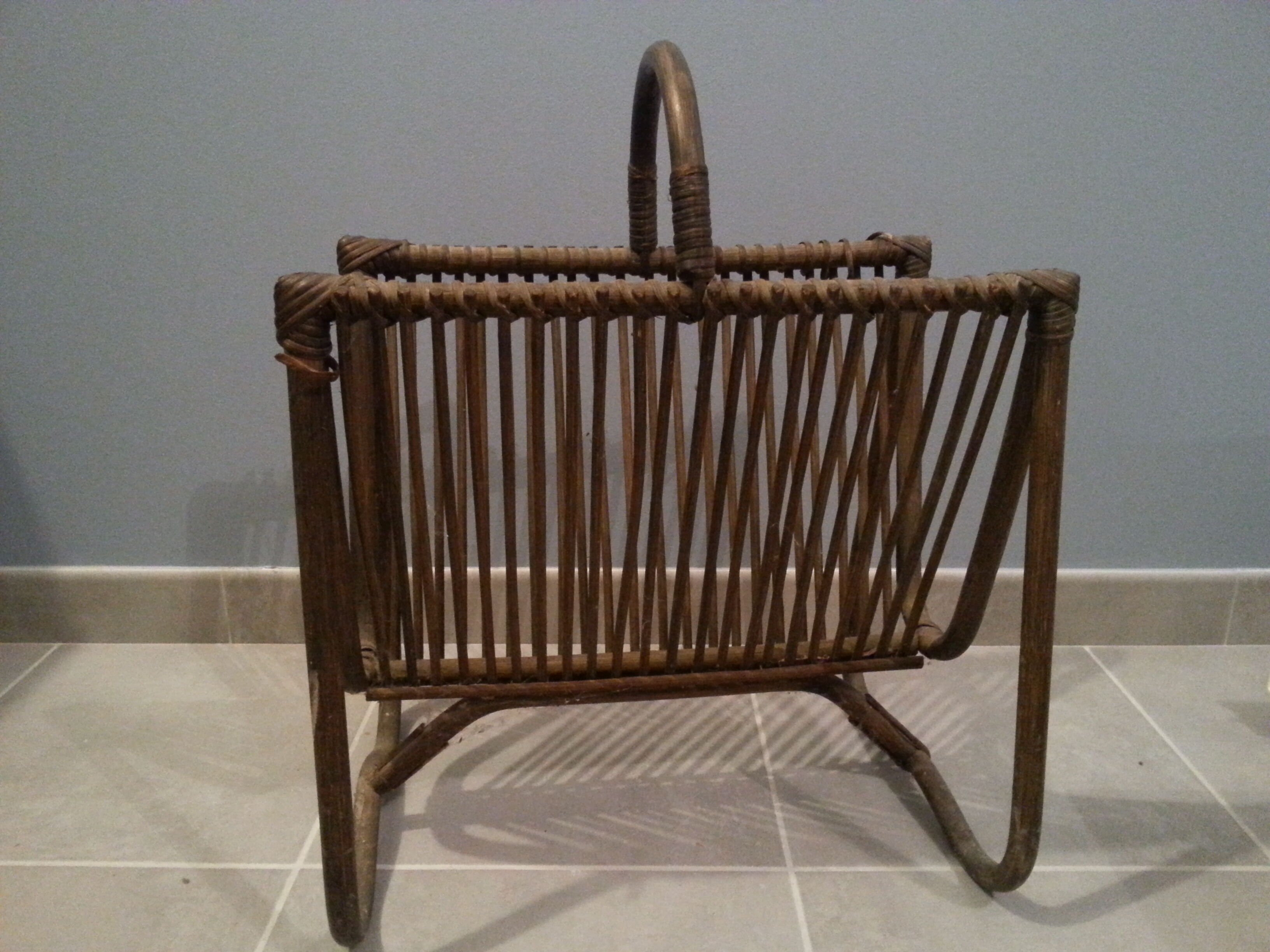 Bamboo vintage rattan magazine rack