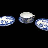 Cup and saucer + 2 saucers small plates japanese porcelain