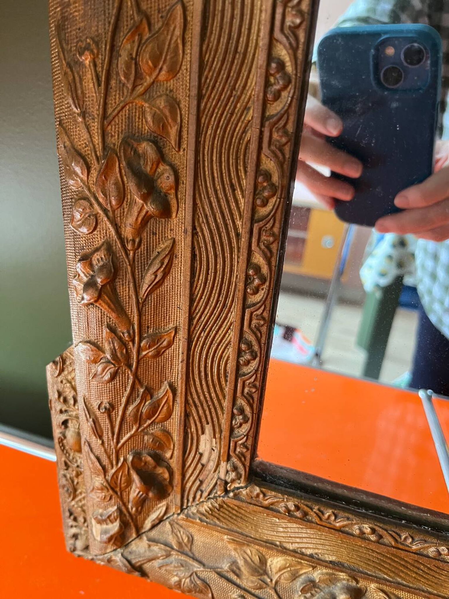 Miroir doré trumeau cheminée fin 19e ancien fronton sculpté