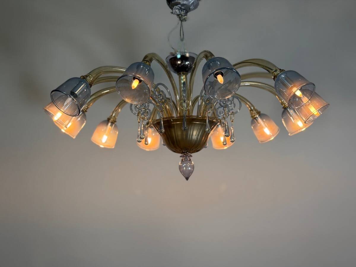 Venetian lustre in two-colour Murano glass, blue and gilded, circa 1990.