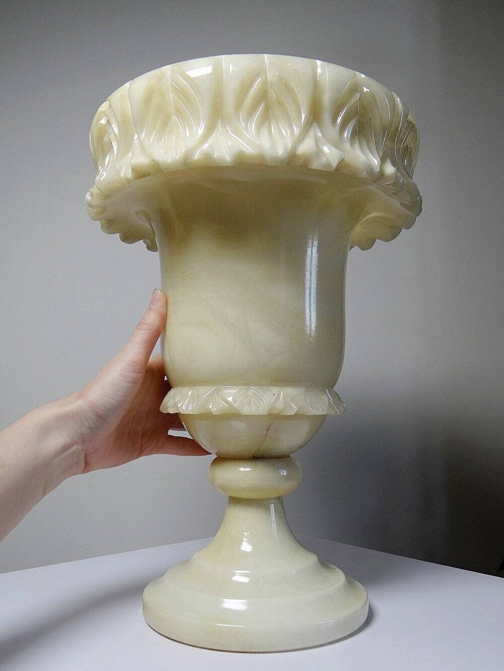 Grande potiche médicis en albâtre/marbre jaunâtre style belle époque