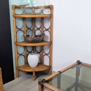 Vintage rattan corner shelf – Natural elegance and airy lines