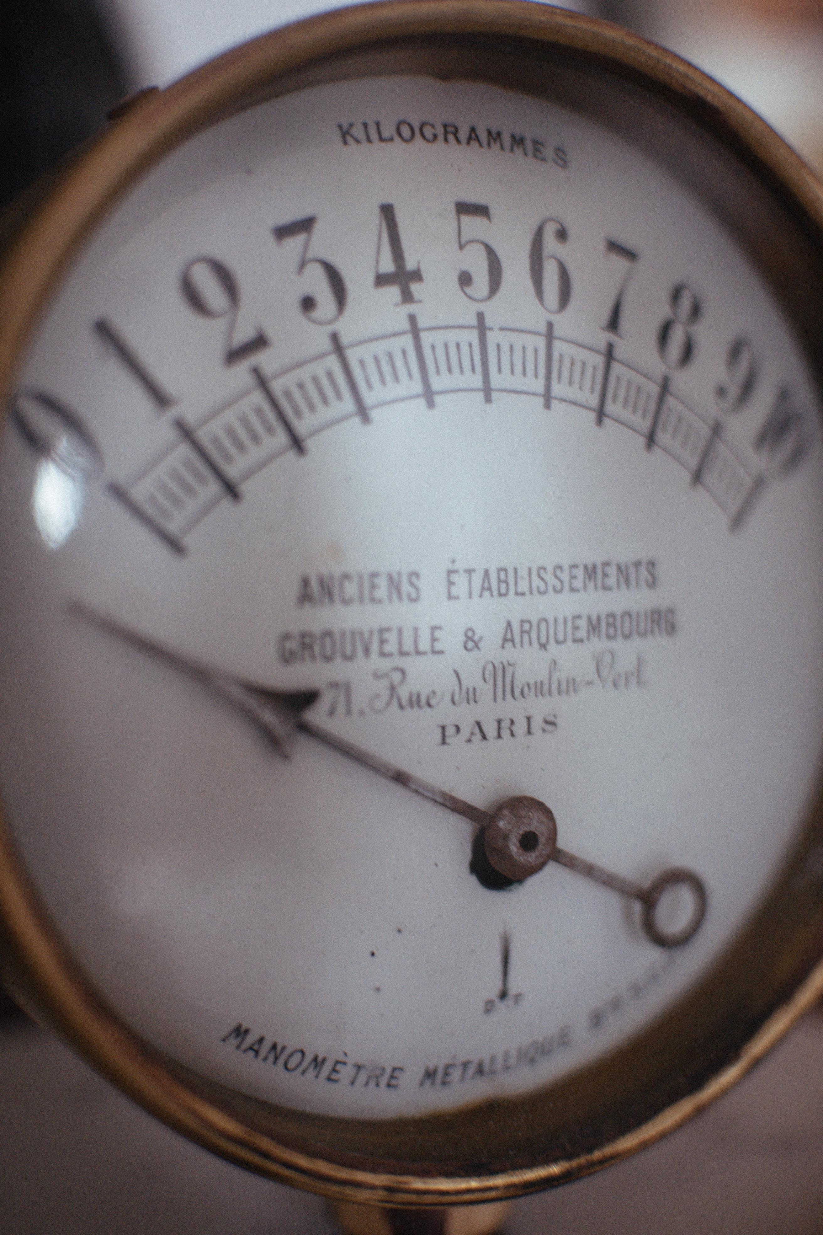 Manometer early twentieth century on marble base