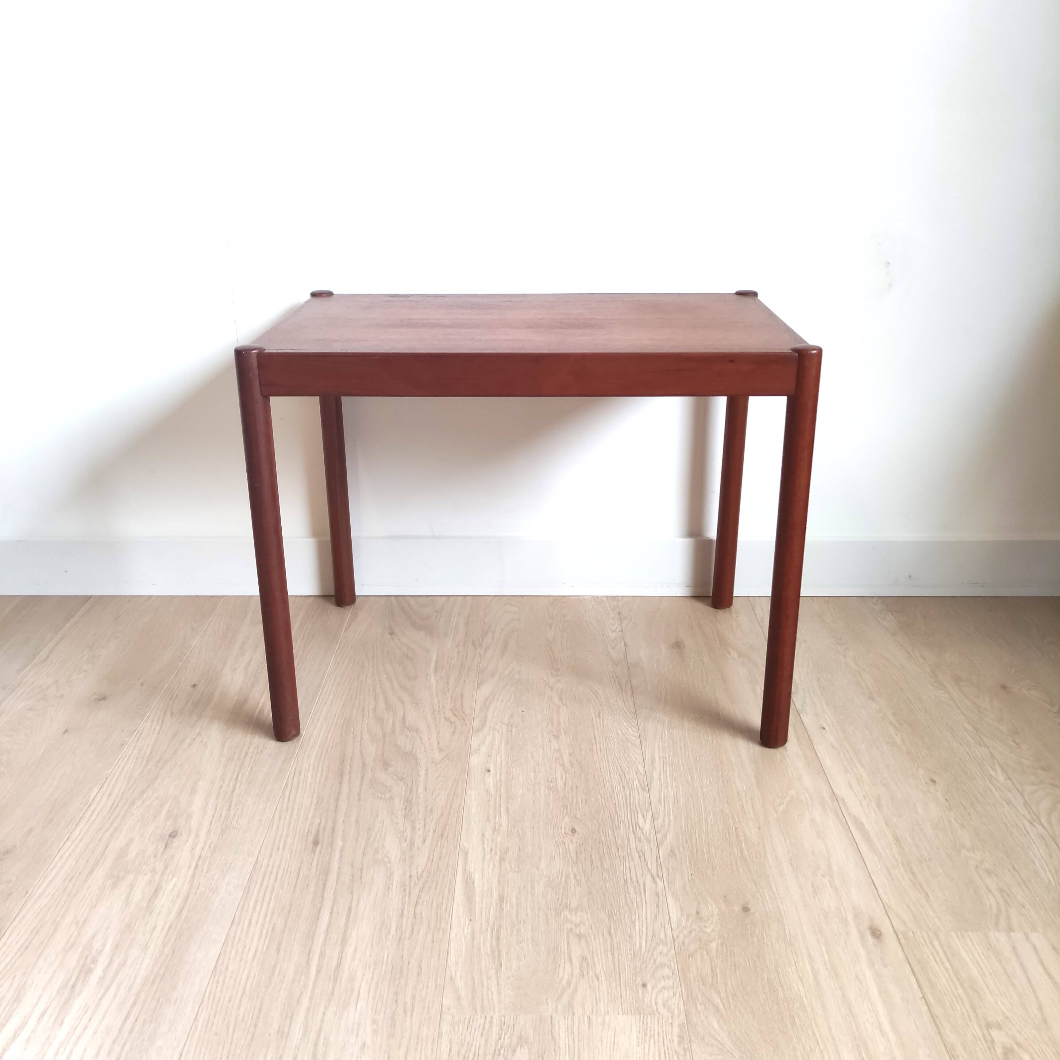 Vintage side table in teak - Swedish design - 1960s