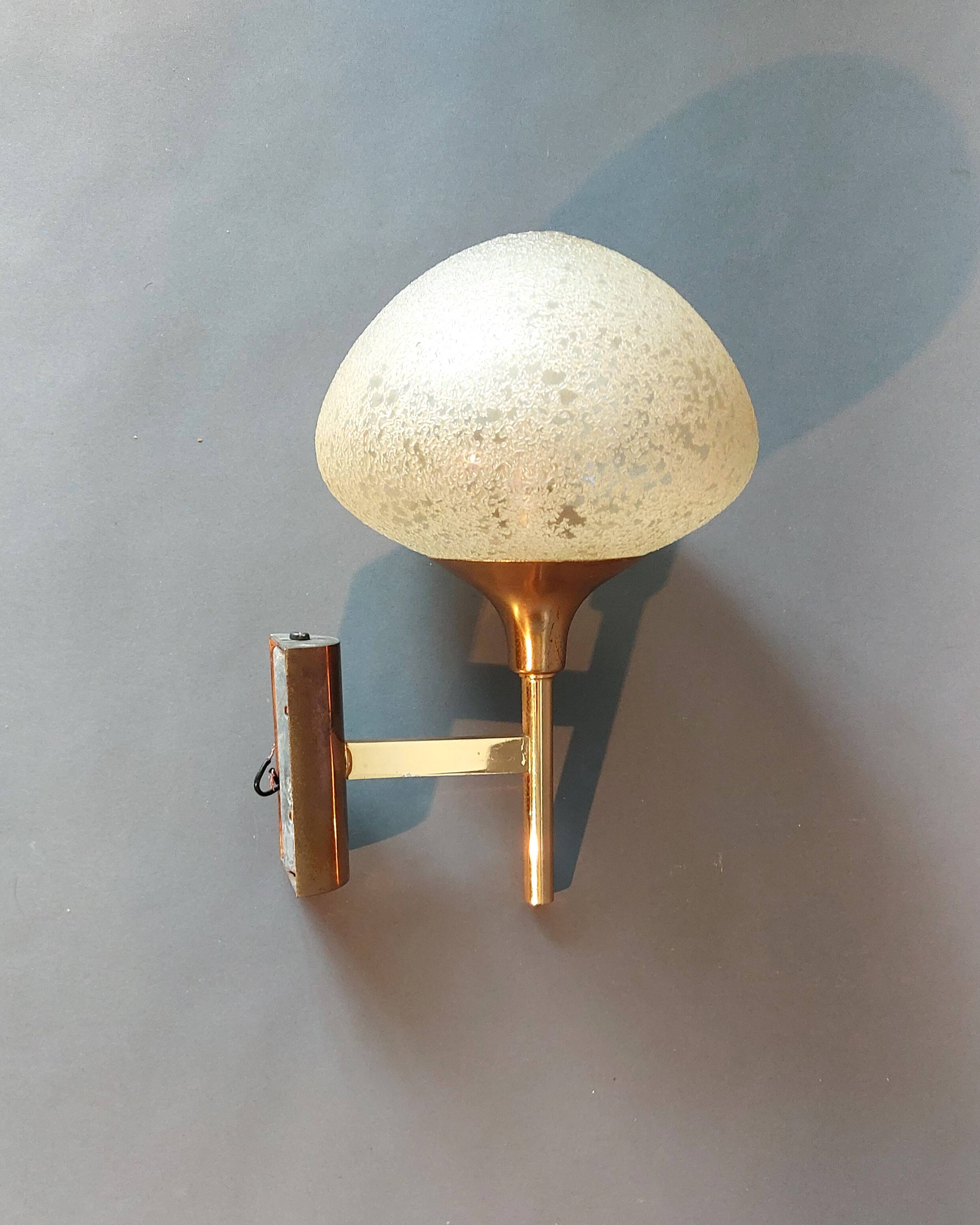 Gilded brass wall lamp by Sciolari, Italy 1960.