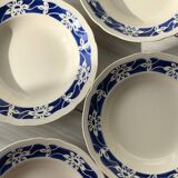 Set of 4 deep plates with blue flowers and their gravy boat