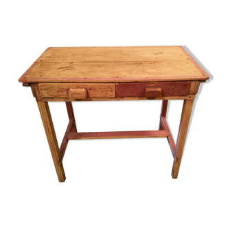 Children's desk