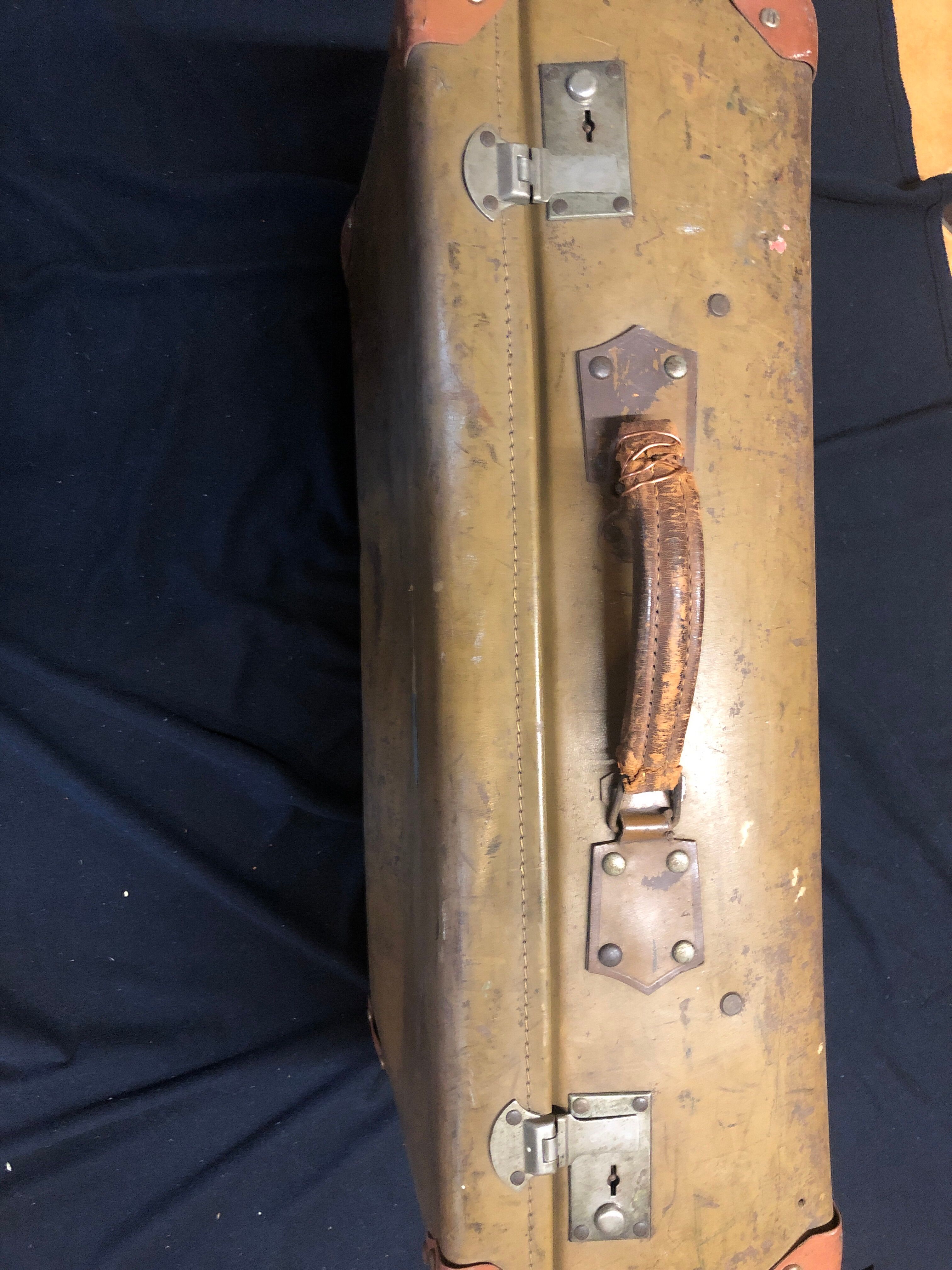 Suitcase the world bordeaux